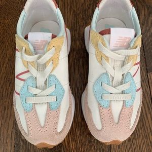 Girl’s toddler New Balance 327